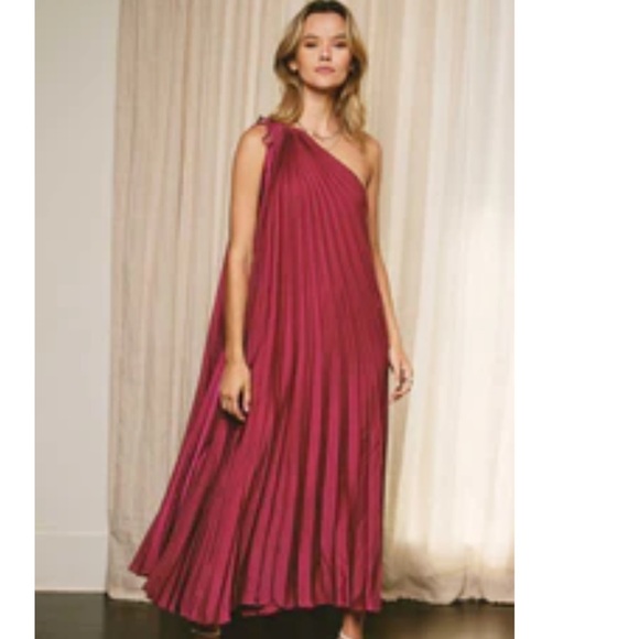 Dress forum Dress never worn! New with tags! - Picture 2 of 4